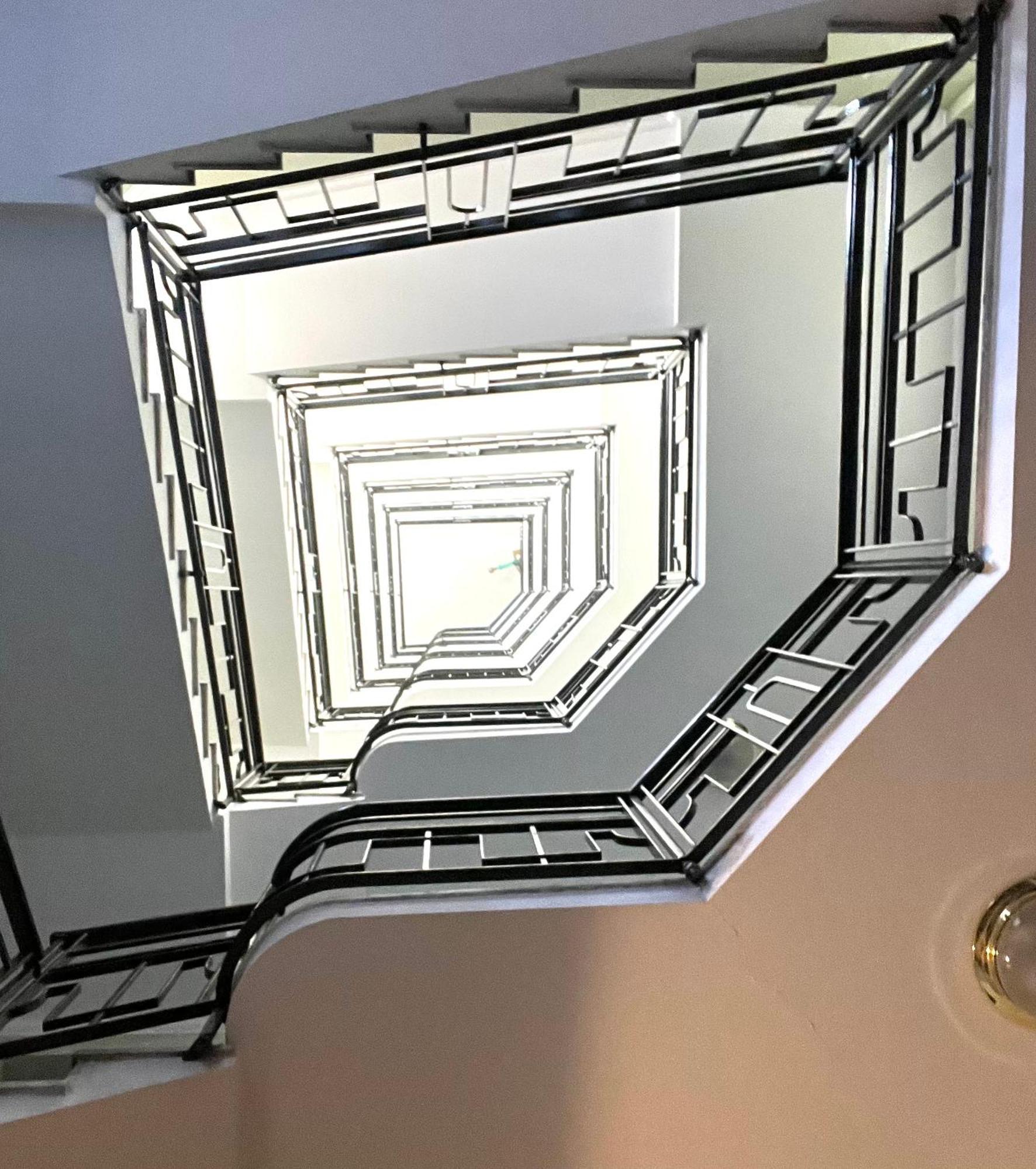 Apartment La *