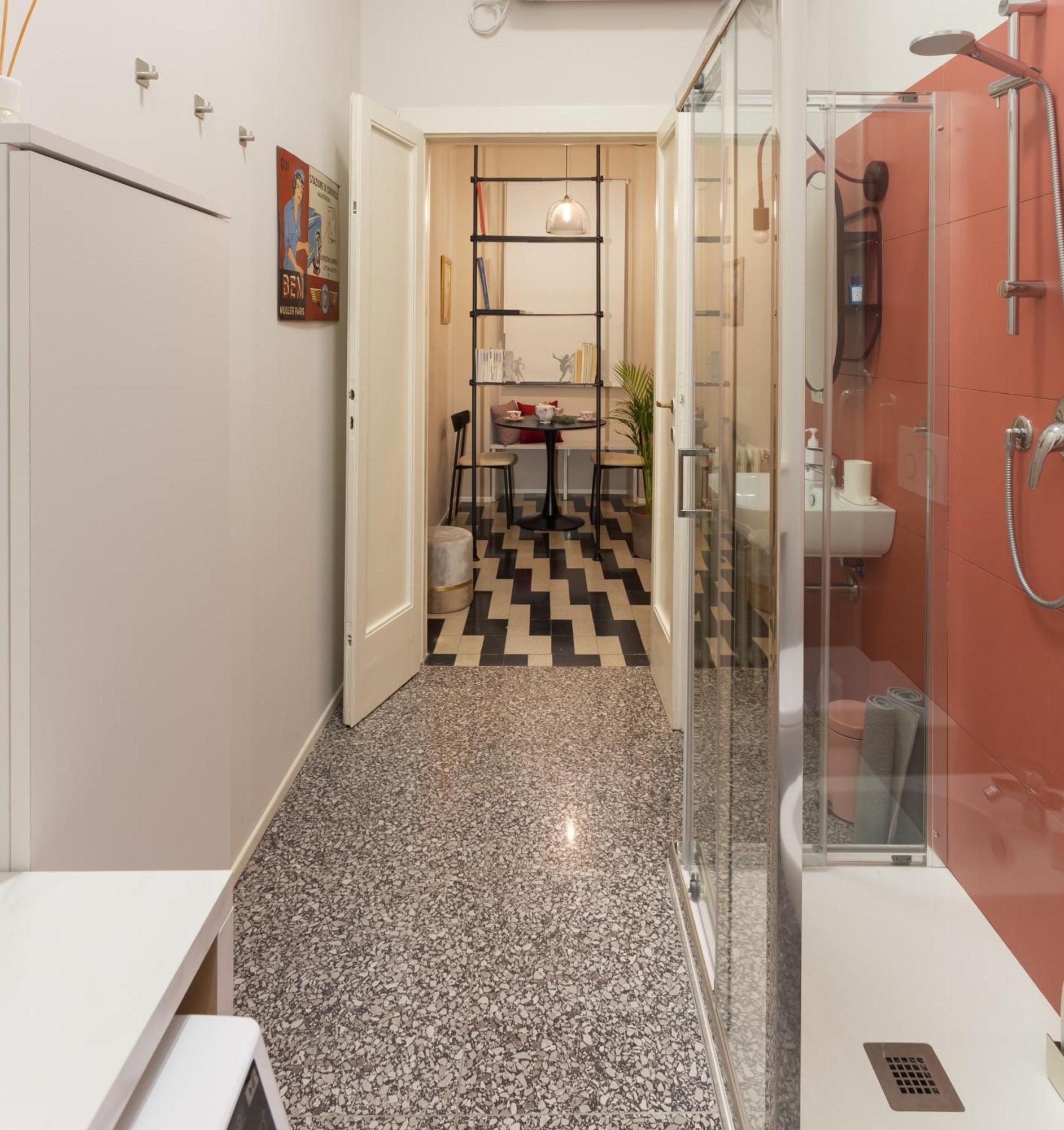 La Apartment *